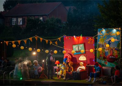 Sommerkarneval Korsofahrt 2025 in Alt Ruppin | geschmücktes Ufer Simpsons